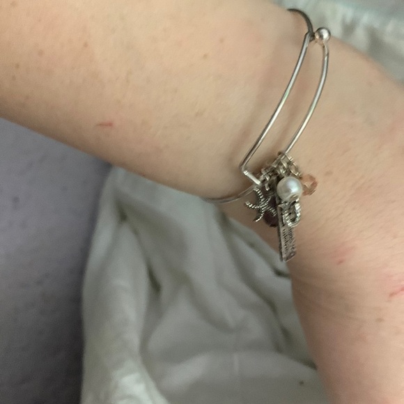‘Mermaid kisses, Starfish wishes’ bracelet 🏝️ 🧜♀️ ; NWOT - Picture 5 of 5